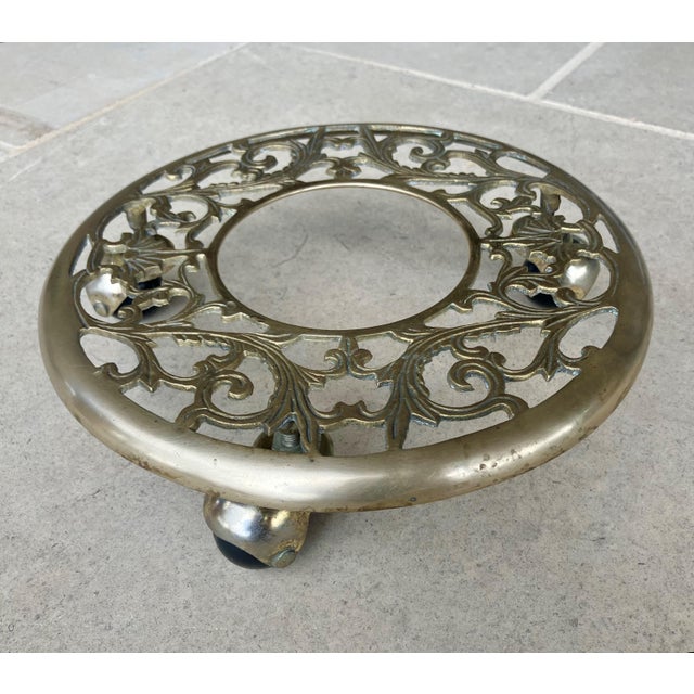 Circa 1970 Cast Brass Leaf & Vine “Filigree” Design Rolling Plant Caddy For Sale In Austin - Image 6 of 16