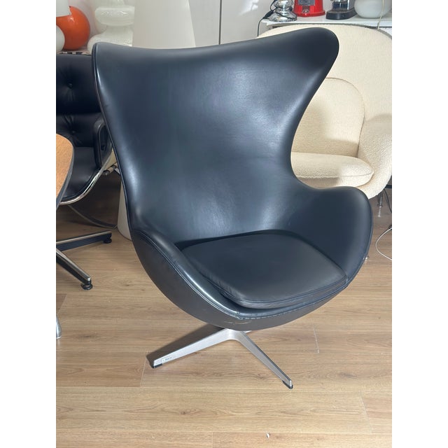 Egg Chair by Arne Jacobsen for Fritz Hansen, 2000s For Sale - Image 3 of 10