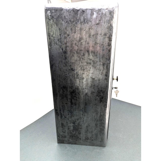 1920s Vintage Steel Medicine Wall Cabinet, 1920s For Sale - Image 5 of 18