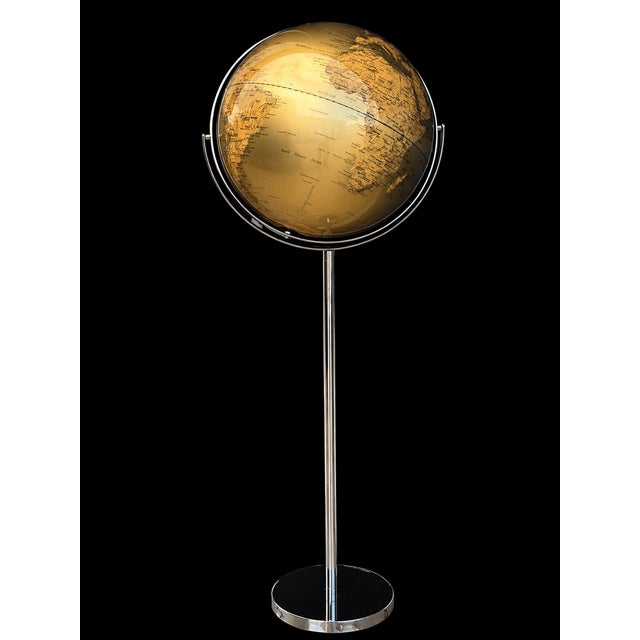 Globe from Columbus Royale, in Very Good conditions. Designed from 2000 I have official proof of authenticity such as...