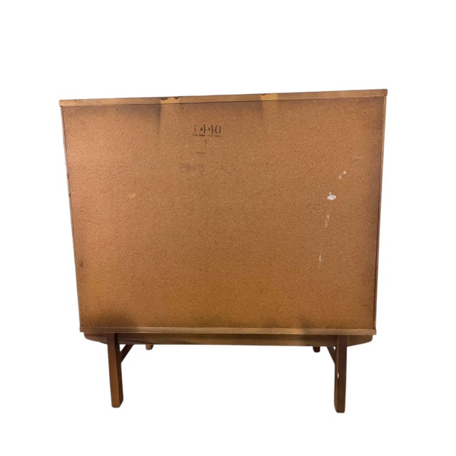 Vintage Mid-Century Modern 4-Drawer Dresser With Dovetailed Drawers For Sale - Image 9 of 12