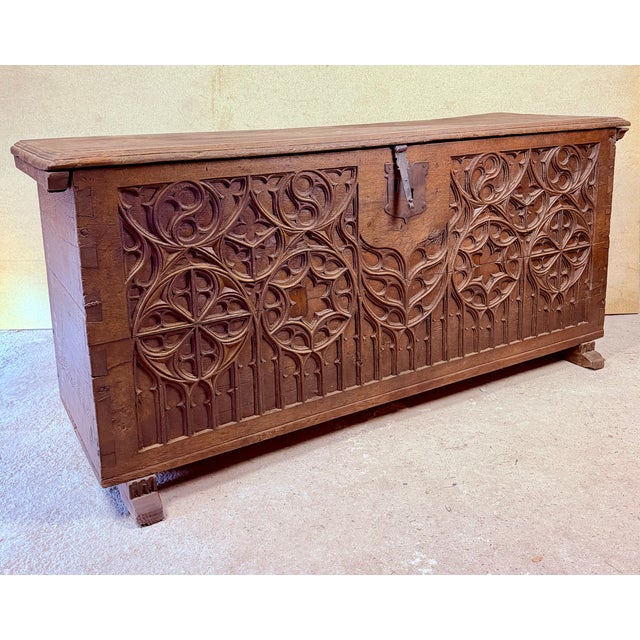 Wood Late 18th Century Spanish Carved Wood Chest with Gothic Decoration, 1880 For Sale - Image 7 of 15