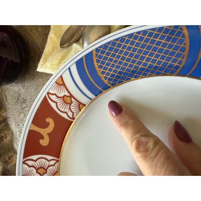 Ceramic Vintage Fitz and Floyd 1975 Mishiki Plates 10 3/8 Inch Blue Oxblood Red Gold Vintage Japan - Set of 4 For Sale - Image 7 of 12