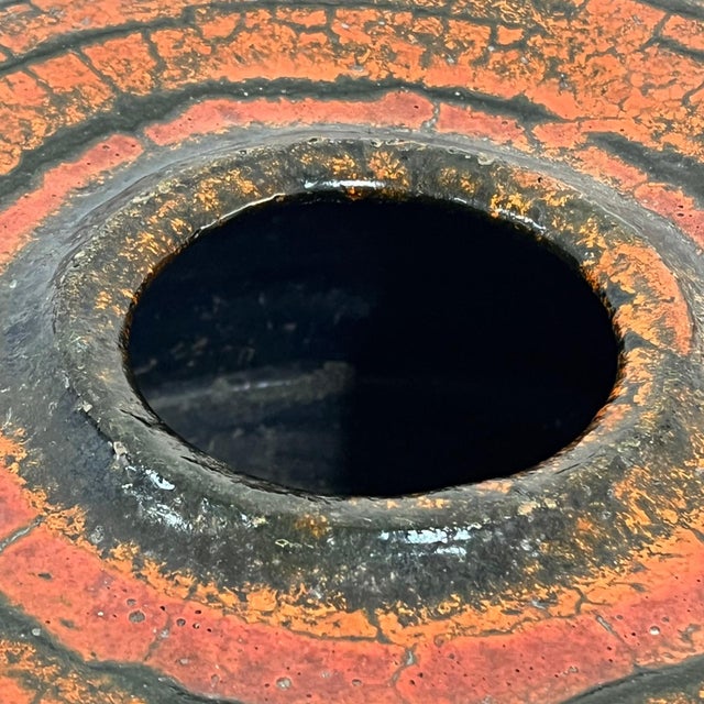 This large ceramic vase is a magnificent example of the craftsmanship and aesthetic of 1970s Italian design. Its iconic...