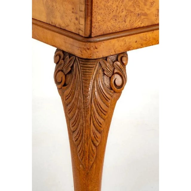 Wood Queen Anne Side Table in Walnut, 1930s For Sale - Image 7 of 8