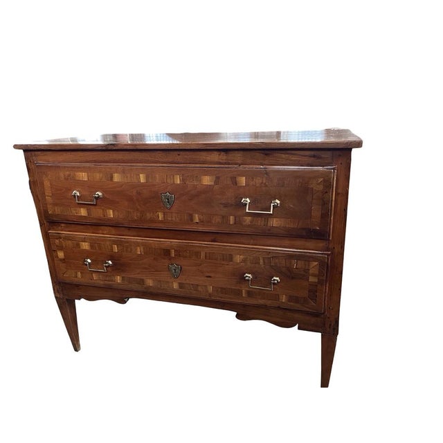Italian Neoclassical Walnut Commode with Inlay, 1800 For Sale - Image 10 of 10