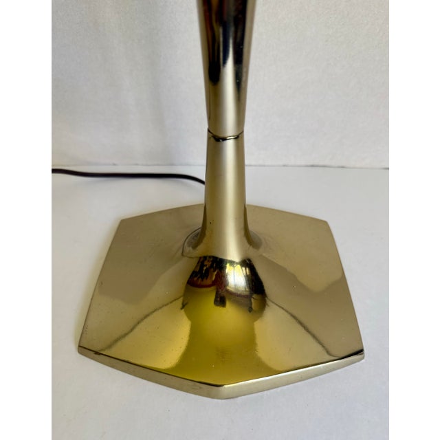 Laurel Lamp Company 1960s Brass & Walnut Veneer Sculptural Table Lamp Attributed to Laurel Lamp Company For Sale - Image 4 of 12