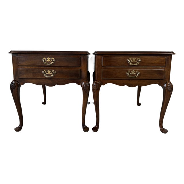 1970's Vintage Drexel Queen Anne Style Nightstands – A Pair For Sale