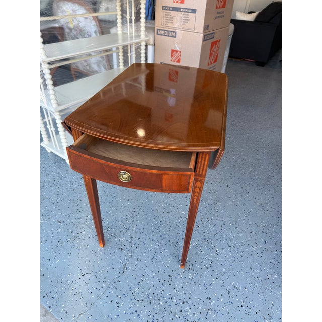 1940s Vintage Mahogany Drop Leaf Pembroke Table by Baker. For Sale - Image 5 of 6