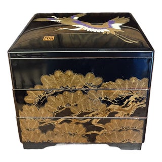 Vintage Japanese Lacquerware Storage Box With Crane Motif For Sale