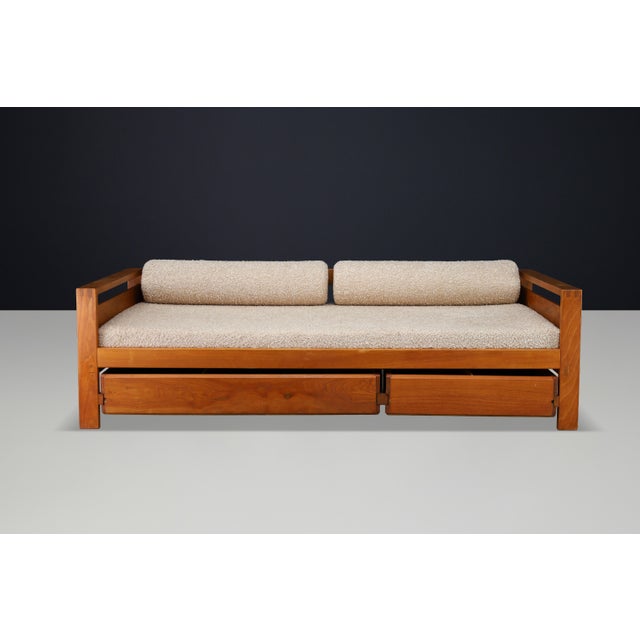 Elm Daybed in Ecru Bouclé Upholstery from Pierre Chapo, France, 1970s For Sale - Image 4 of 18