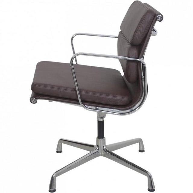 EA208 Softpad Chair in Nevada Coffee Aniline Leather by Charles Eames, 2007 For Sale - Image 9 of 16