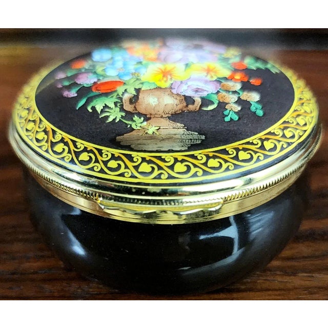 Paint Bilston & Battersea English Fine Enamel Round Box W/Lid For Sale - Image 7 of 11