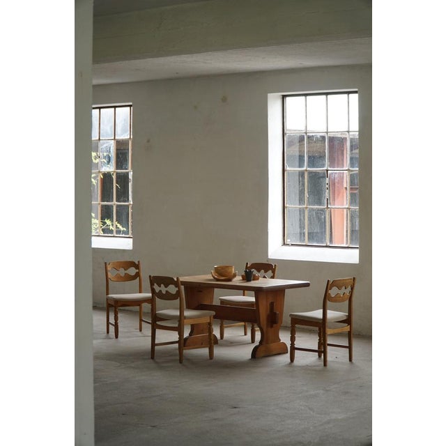 Vintage Razorblade Dining Chairs in Oak and Mohair by Henning Kjærnulf, 1960s, Set of 8 For Sale - Image 4 of 18