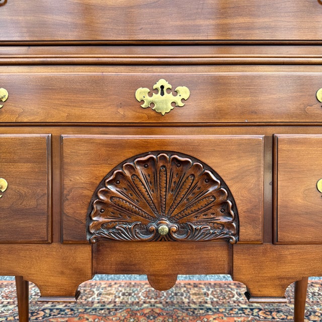 1970s Statton Private Collection Queen Anne / New England Solid Cherry 11 Drawer Highboy Dresser in Oldtowne Cherry For Sale In Philadelphia - Image 6 of 18