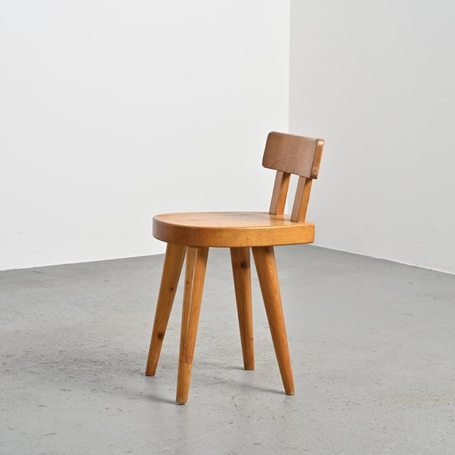 Christian Durupt was a French cabinetmaker who worked in the 1960s and was known for his solid wood creations. Steeped in...