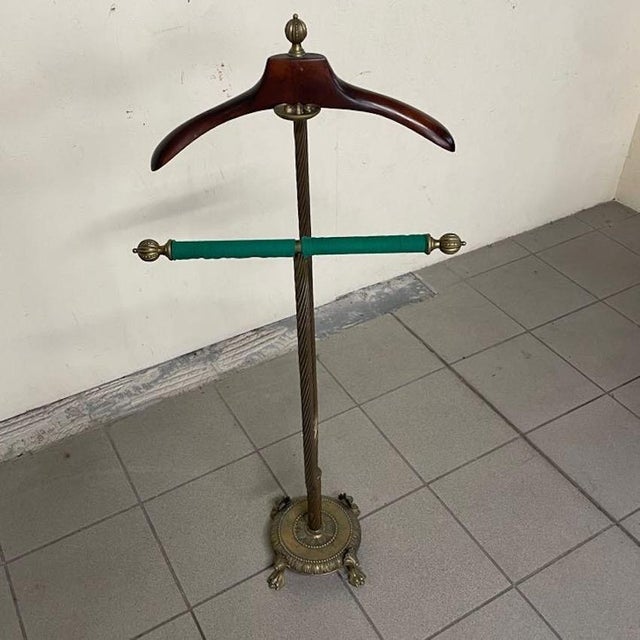 1950s Brass and Wood Valet Stand attributed to Maison Jansen, 1950s For Sale - Image 5 of 9