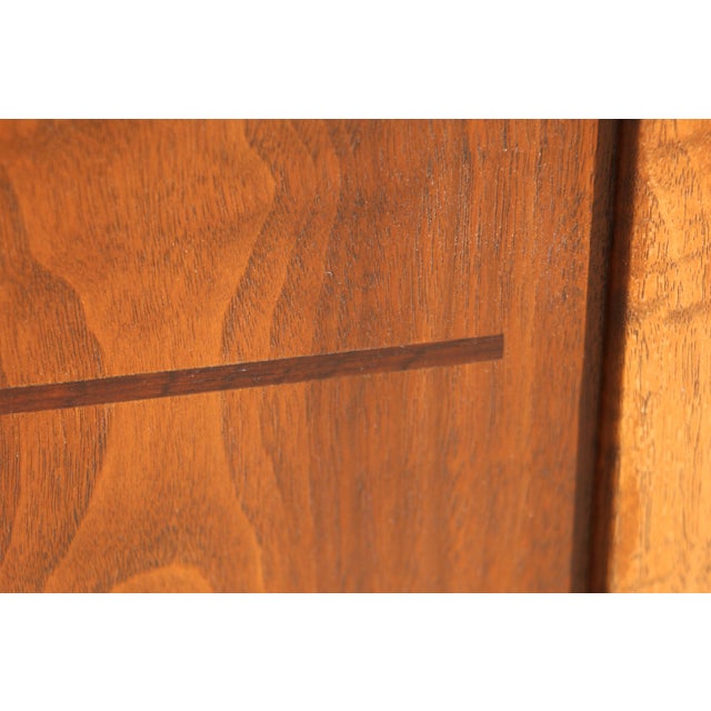 1970s Dunbar Mid-Century Modern Walnut Credenza / Sideboard With Travertine Top For Sale In Los Angeles - Image 6 of 18