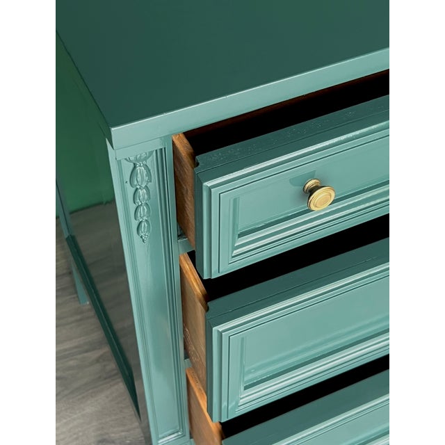 Mid-century forrest green high gloss lacquered desk of four drawers This is a lovely desk of four drawers with dovetails...
