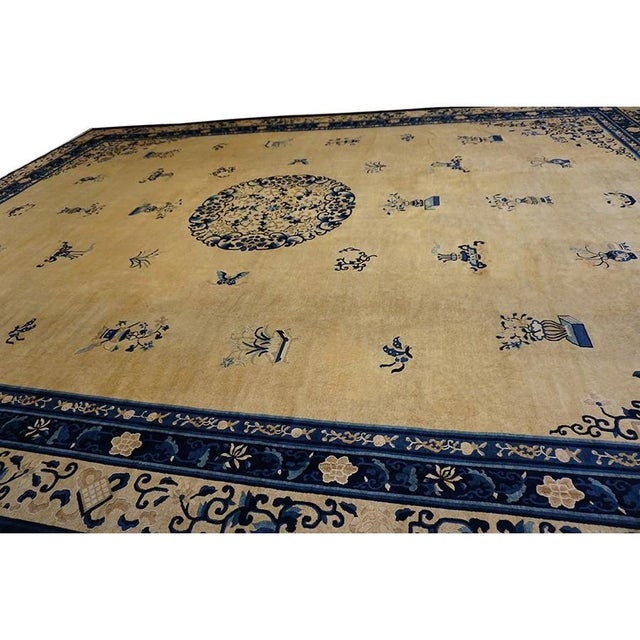 1920s Beige Field Vase Classic Greek Key Antique Chinese Peking Knotted Wool Rug For Sale In New York - Image 6 of 10
