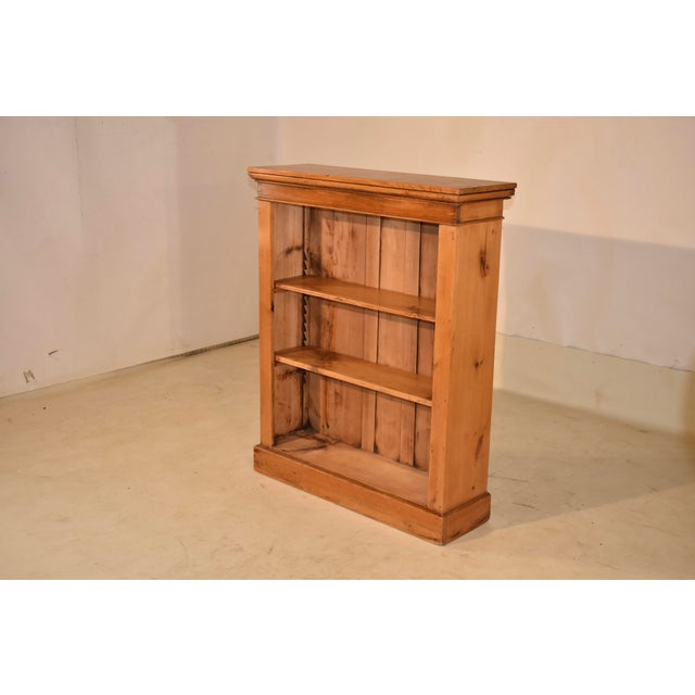 19th Century English Pine Bookcase For Sale In Greensboro - Image 6 of 6