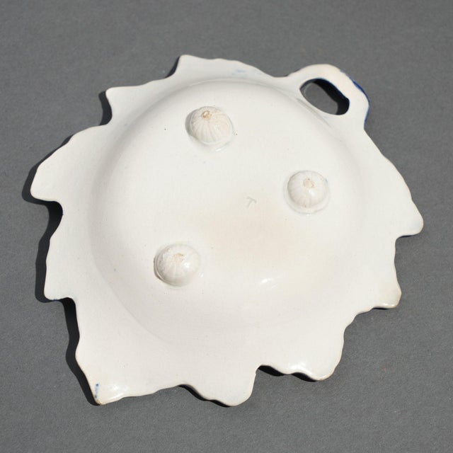 White Shell Edge Pearlware Grape Leaf Condiment Dish, C. 1820 For Sale - Image 8 of 9