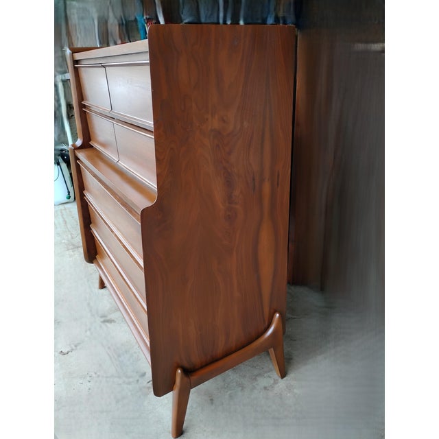 Mid 20th Century Tallboy Bedroom Dresser Chest of Drawers From United Furniture For Sale - Image 6 of 12