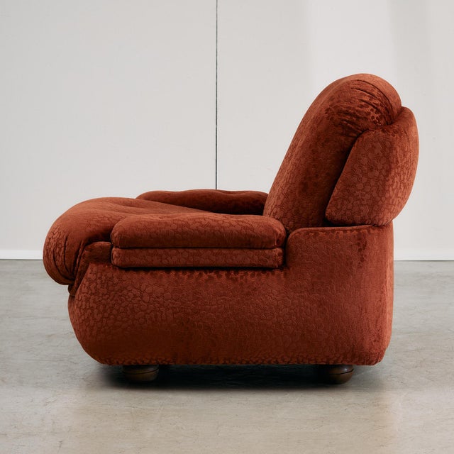 Lounge Chair in Velvet For Sale - Image 4 of 18
