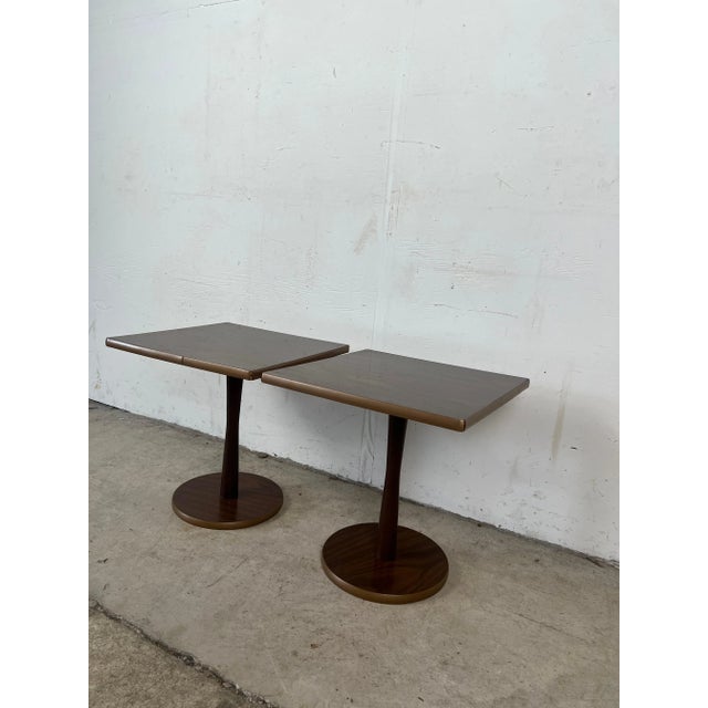 Pair of Mid Century Modern Small Pedestal End Tables Chairish
