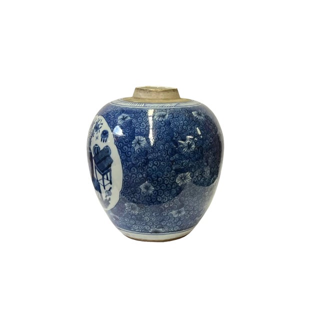 This is handmade handpainted traditional Chinese ginger jar with blue and white color graphics. Each one has a precise...