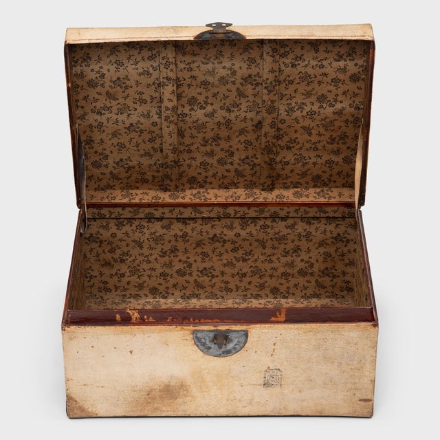Chinese Blonde Hide Storage Trunk, C. 1800 For Sale In Chicago - Image 6 of 7