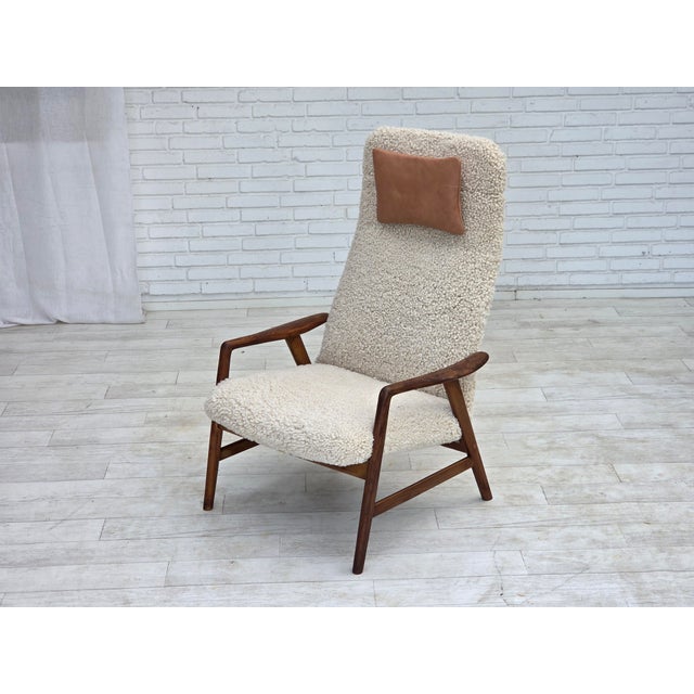 Ivory Danish Sheepskin Lounge Chair by Alf Svensson for Fritz Hansen, 1960s For Sale - Image 8 of 18