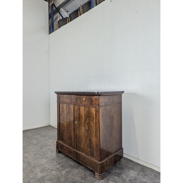 Louis Philippe Buffet in Flamed Mahogany, in Very Good conditions.
