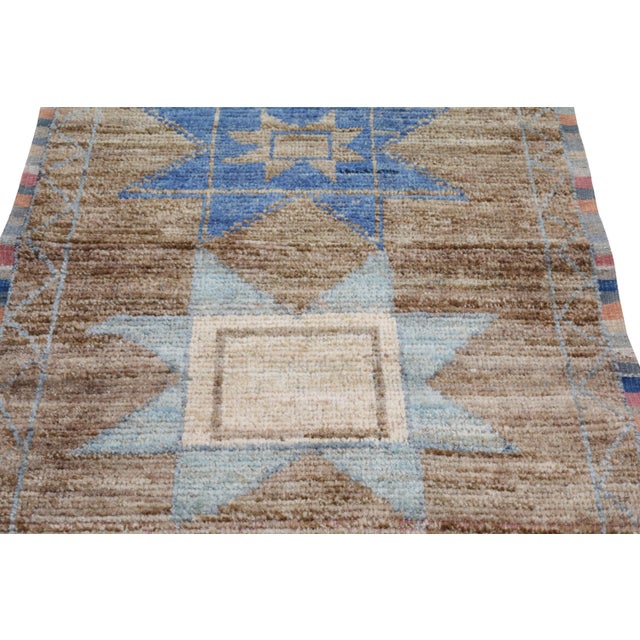 1970s Moroccan Hand Knotted Wool Rug, 2'9"x8'6'' For Sale - Image 4 of 5