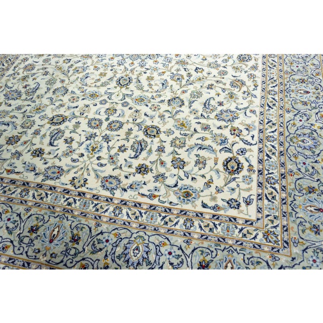 Textile Middle Eastern Hand-Knotted Kashan Rug in Wool, 1990s For Sale - Image 7 of 13