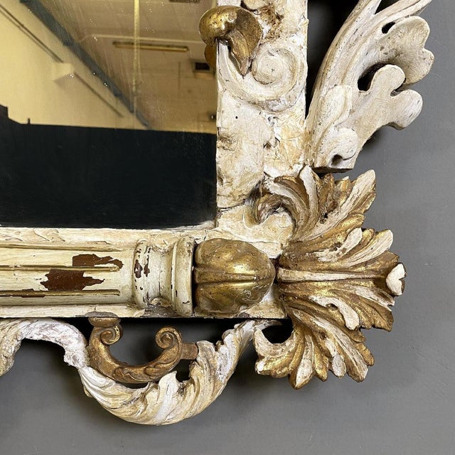 Vintage Italian White and Golden Wood Wall Mirror with Animal Decorations, 1990s For Sale - Image 14 of 16