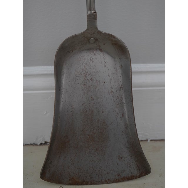 Virginia Metalcrafters Colonial Williamsburg 3 Piece Fireplace Tool Set For Sale In Philadelphia - Image 6 of 8