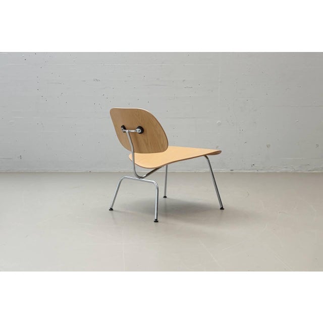 LCM Lounge Chairs by Charles & Ray Eames for Vitra, 2010 For Sale - Image 9 of 15