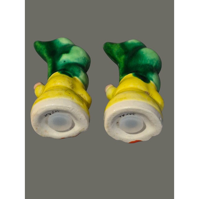 Mid 20th Century Vintage Whimsical Japan Anthropomorphic Sweet Pea Pod Salt & Pepper Shakers For Sale - Image 5 of 6