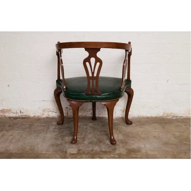 Traditional Early 1900s Large Edwardian Corner Chair For Sale - Image 3 of 7