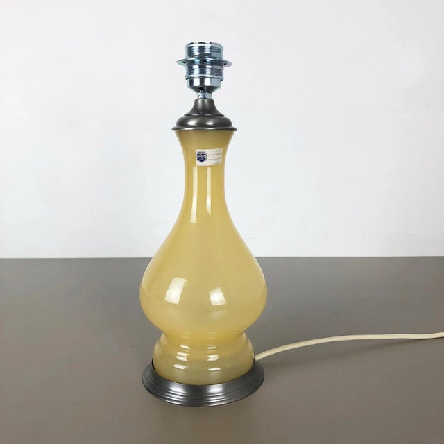 1960s Opaline Murano Glass Honey Table Light by Cenedese Vetri, 1960s For Sale - Image 5 of 16