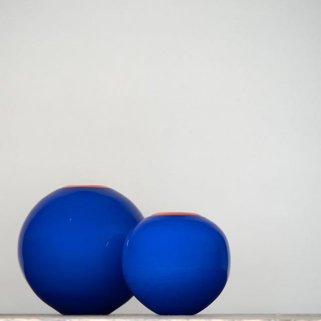 Pair of colored glass vases. Made in Sweden in the 1980s. Designed by Martti Rytkonen. Produced by Kosta Boda. In...