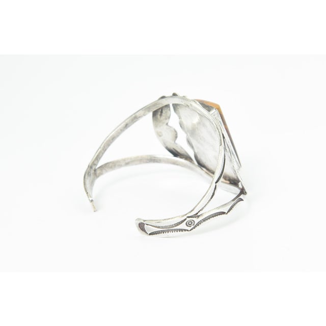 Metal Mid 20th Century Southwestern Navajo Native American Style Moss Agate Silver Cuff Bracelet For Sale - Image 7 of 9