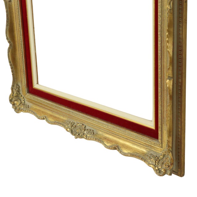 Vintage Baroque Style Gilt Frame in Red Velvet For Sale - Image 10 of 18