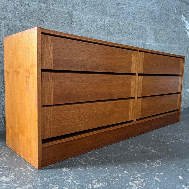 Midcentury Danish Modern Sideboard Credenza. Circa 1980s For Sale - Image 4 of 18