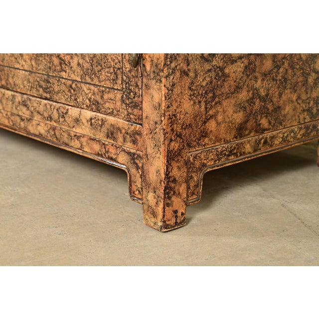 Henredon Mid-Century Hollywood Regency Chinoiserie Faux Tortoise Shell Bar Cabinet, Circa 1970s For Sale - Image 11 of 15