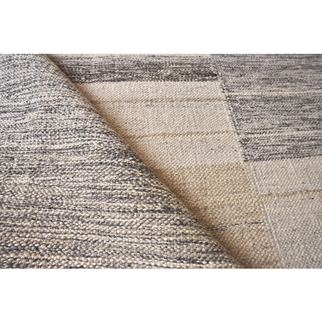 Exquisite Rugs Exquisite Rugs Geometric Flatweave Handmade New Zealand Wool & Bamboo Silk Ivory/Blue/Gray Rug-5'X8' For Sale - Image 4 of 7