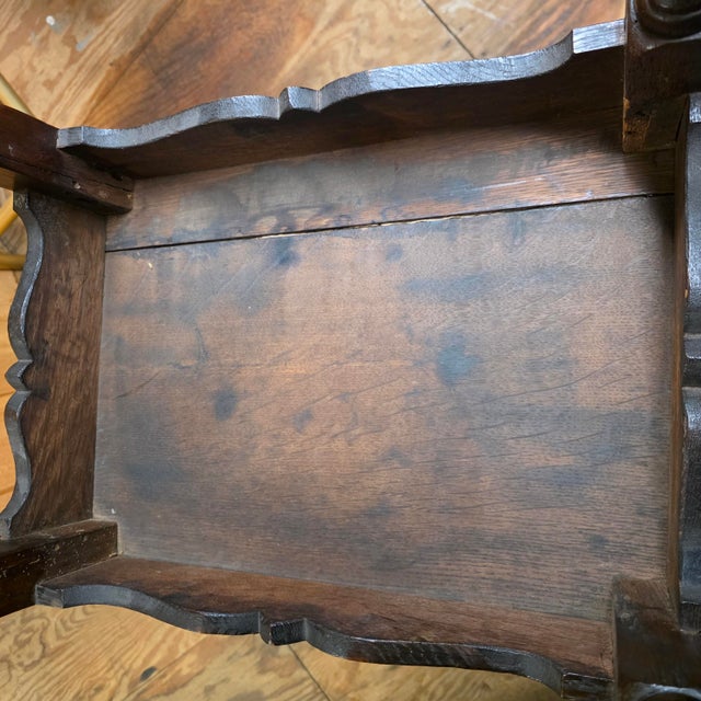 Late 17th Century English Oak Side Table With Spiral-Turned Legs and Scalloped Frieze, Circa 1680–1700 For Sale In Washington DC - Image 6 of 18
