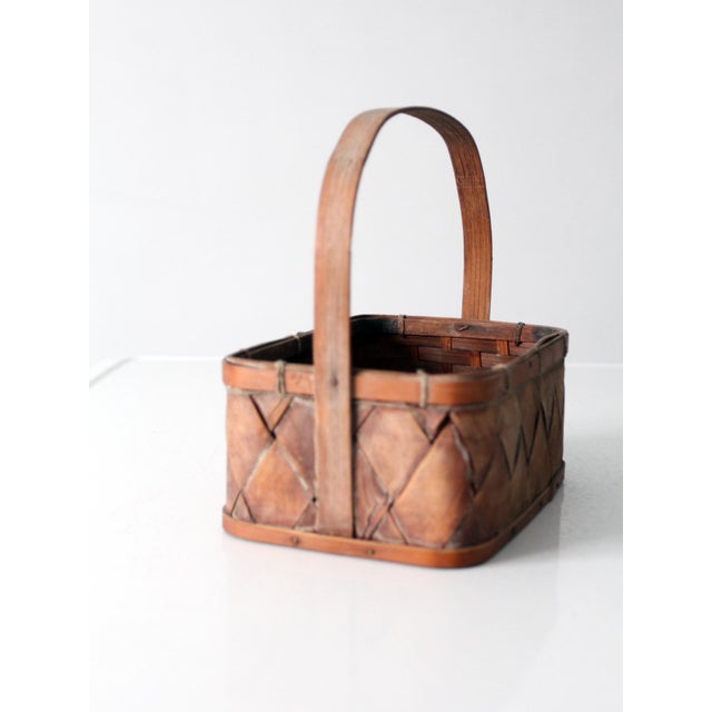 Cabin Vintage Woven Splint Basket With Bentwood Handle For Sale - Image 3 of 12