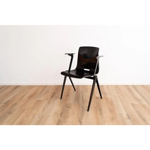 1960s Model S22 Industrial Chair with Armrests by Galvanitas, 1960s For Sale - Image 5 of 6